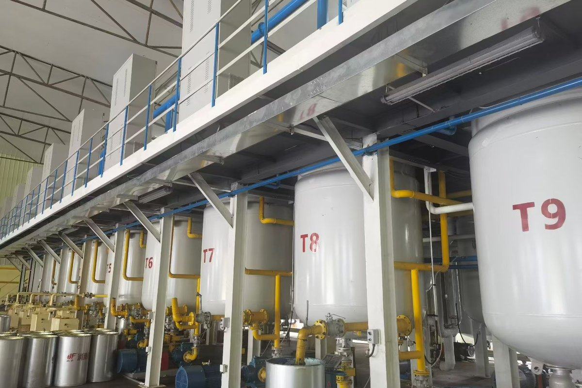 LLF Grease factory floor — mixing kettle hall