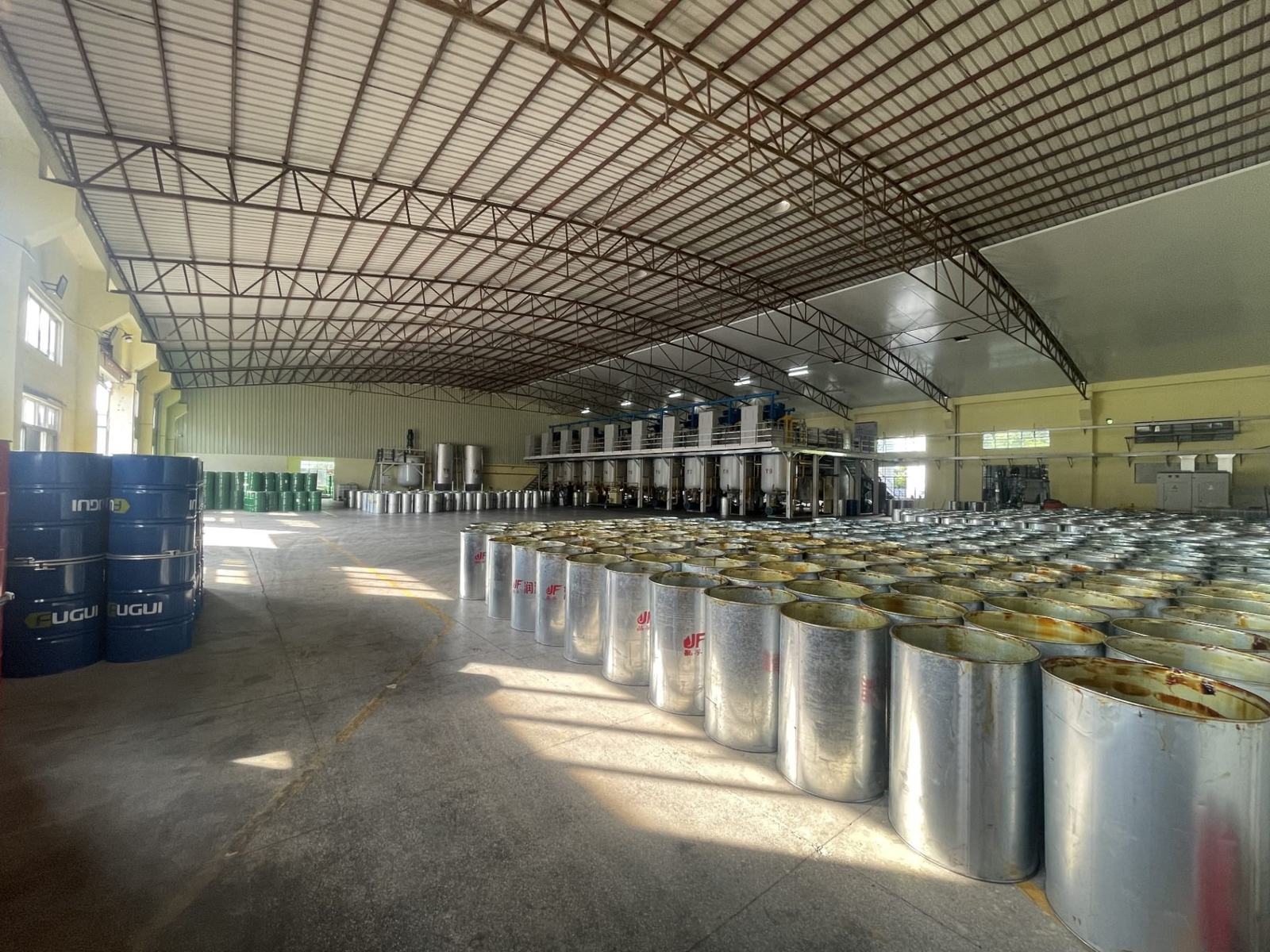 Grease drums on the filling line