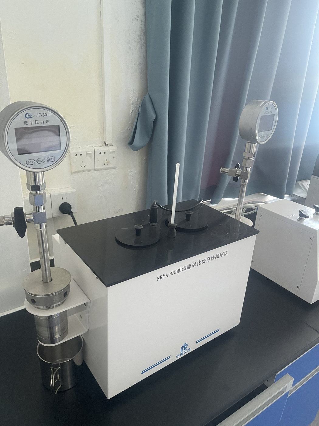 Grease oxidation stability tester NRYA-90